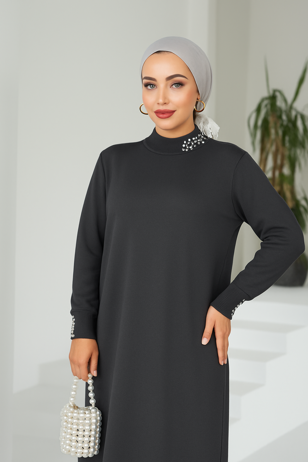 Perlenzauber Maxikleid – Schlichte Eleganz mit edlen Details