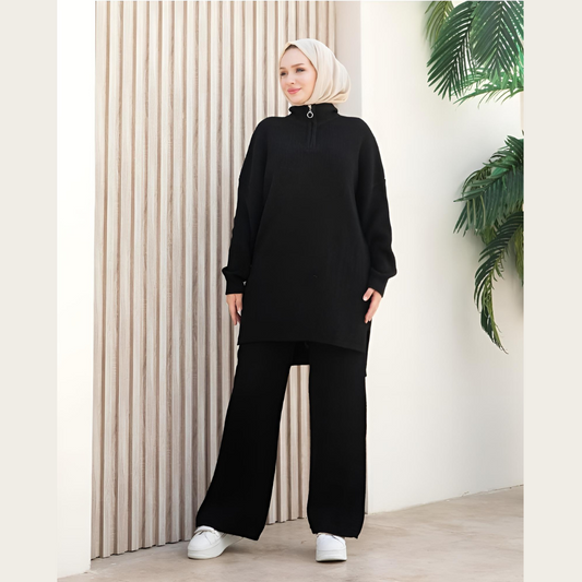 Strick-Zweiteiler aus Oversize Pullover und Hose