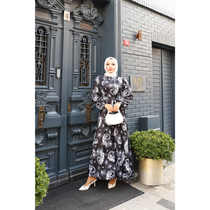 MEVA – Maxikleid mit floralem Barockmuster
