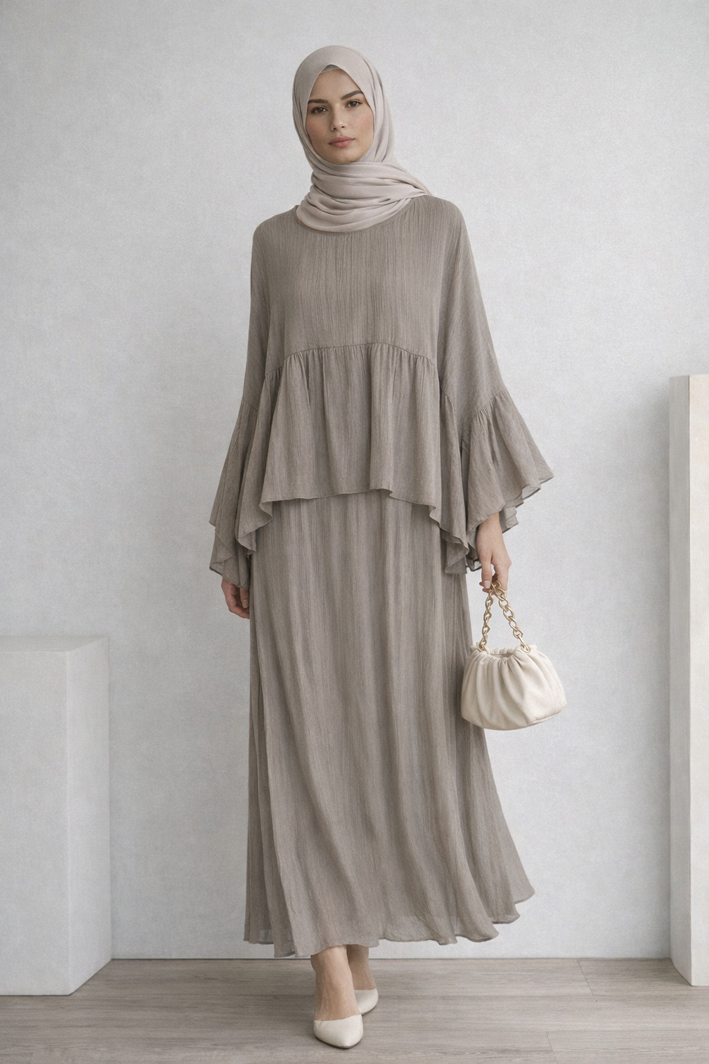 Luftiger Zweiteiler mit Volant & weitem Schnitt