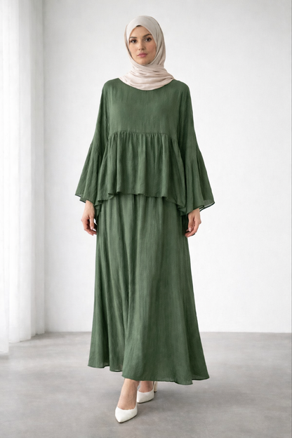 Luftiger Zweiteiler mit Volant & weitem Schnitt