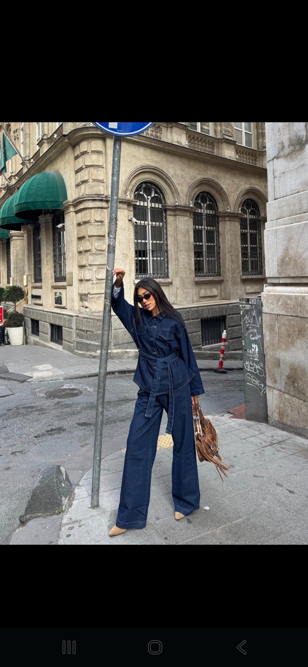 Denim Jumpsuit NAVYA – Urban Chic mit Bindegürtel
