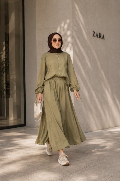Modal Zweiteiler mit –Edler Rock & Bluse