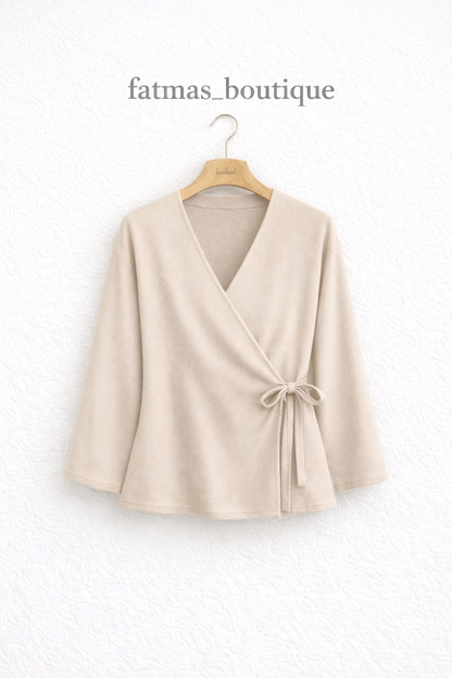 Elegantes Wickeloberteil mit Bindegürtel