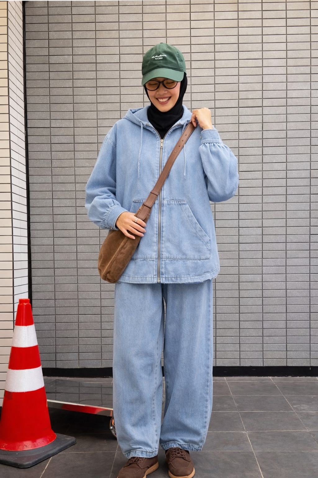 Zweiteiliges Denim Set mit Reißverschluss