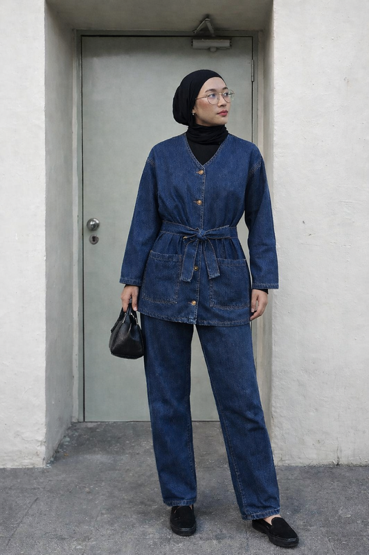 Modernes Denim Zweiteiler-Set mit V-Ausschnitt