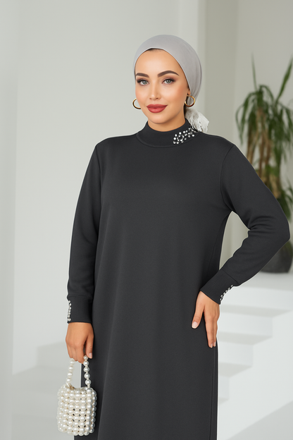 Perlenzauber Maxikleid – Schlichte Eleganz mit edlen Details